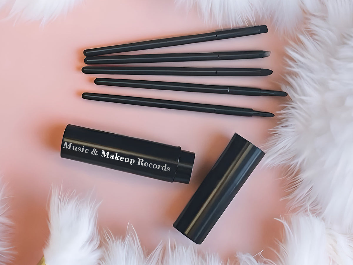 Mini Eyeshadow Brushes in Portable Aluminum Tube